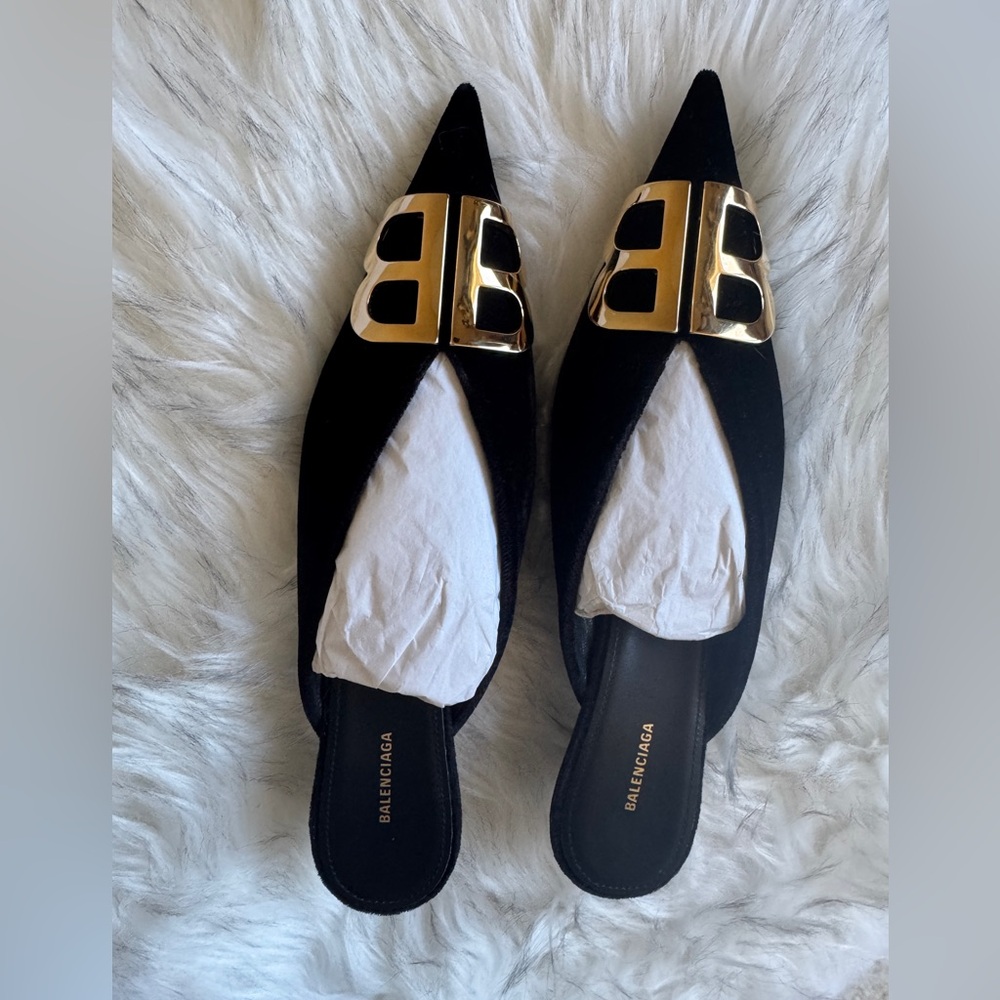 Balenciaga Women's Black and Gold mules